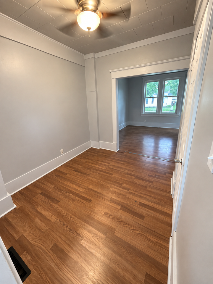 1605 1605 - 1607 11th Street - Photo 5 of 12