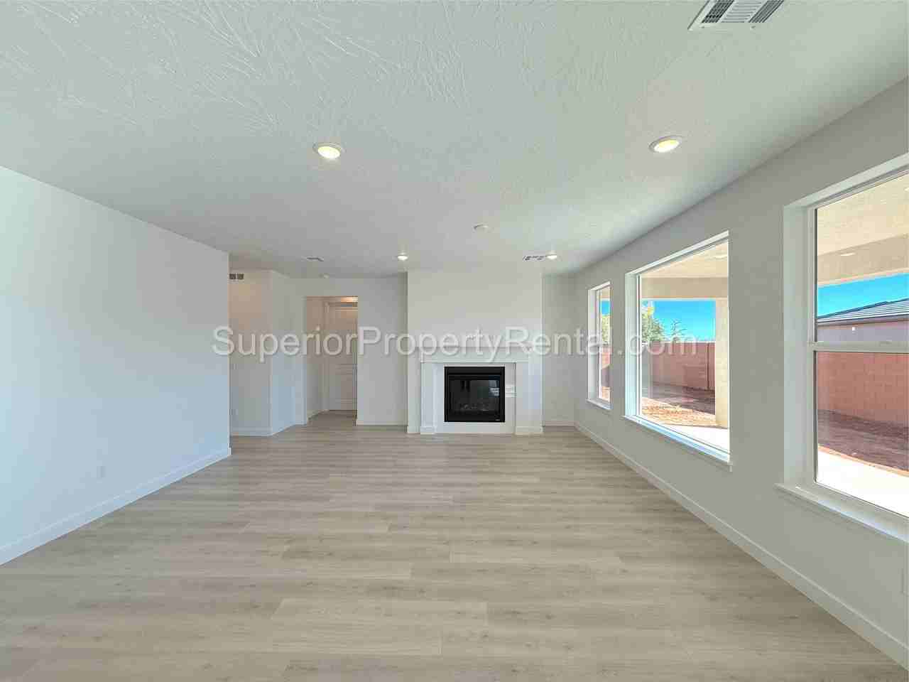 705 S 230 W - Photo 6 of 24