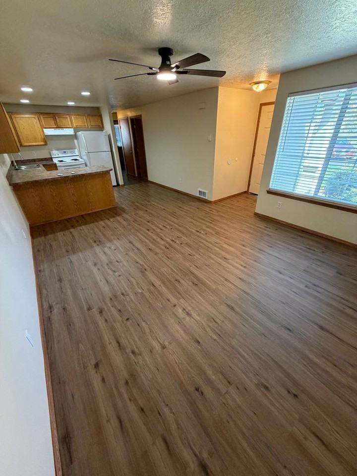 4920 Jenah Ct Se - Photo 4 of 14