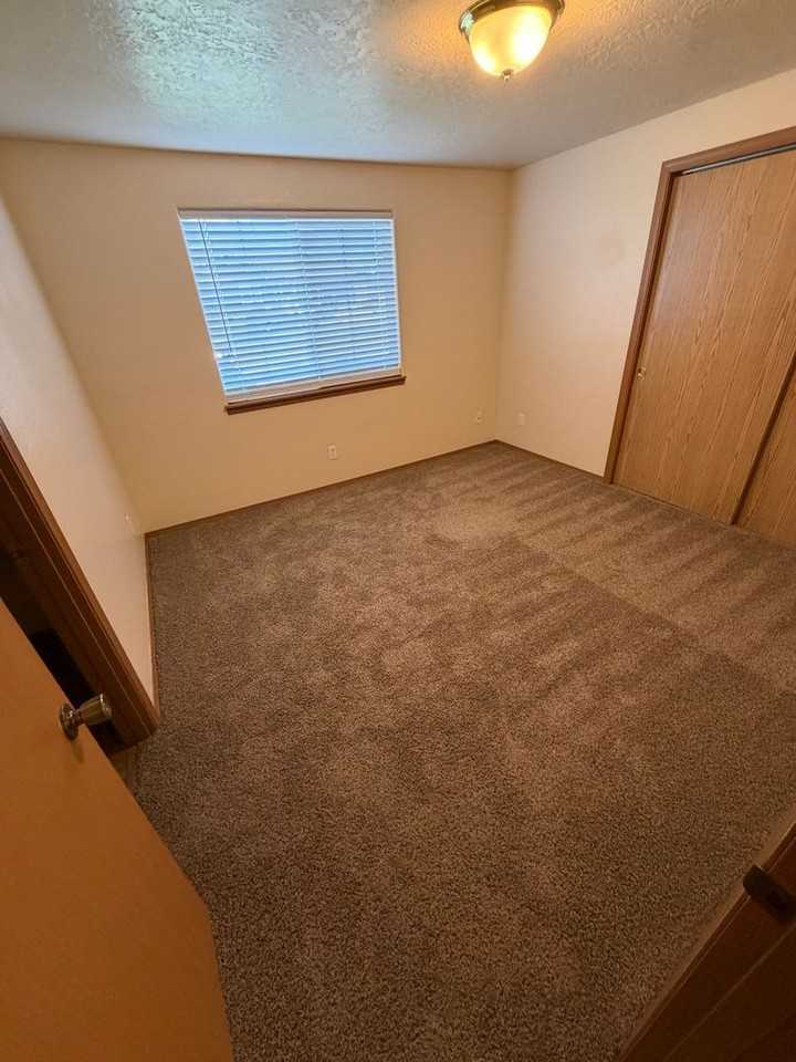 4920 Jenah Ct Se - Photo 7 of 14