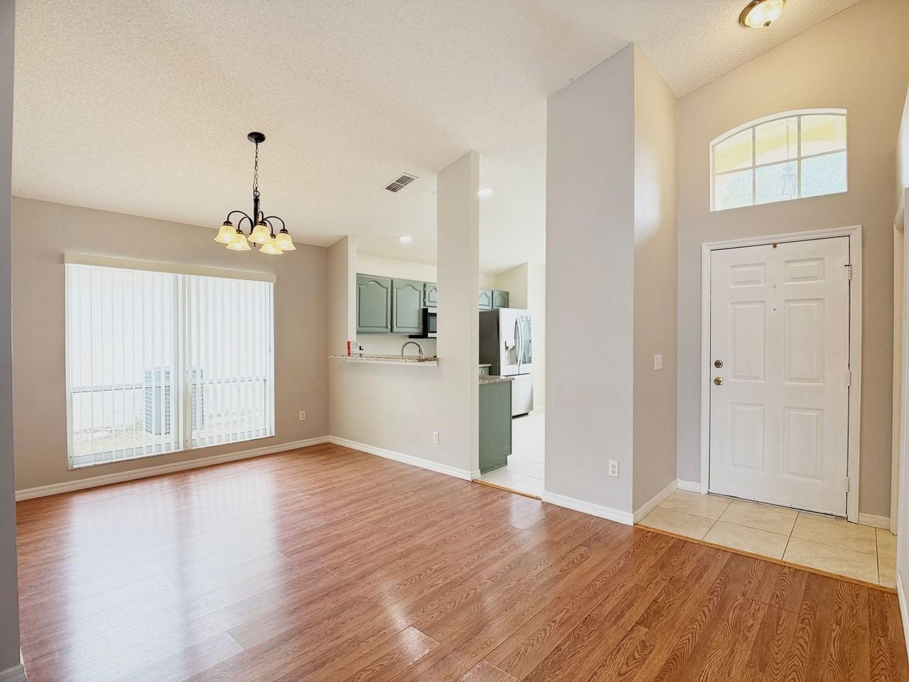 323 Allison Ave - Photo 3 of 37