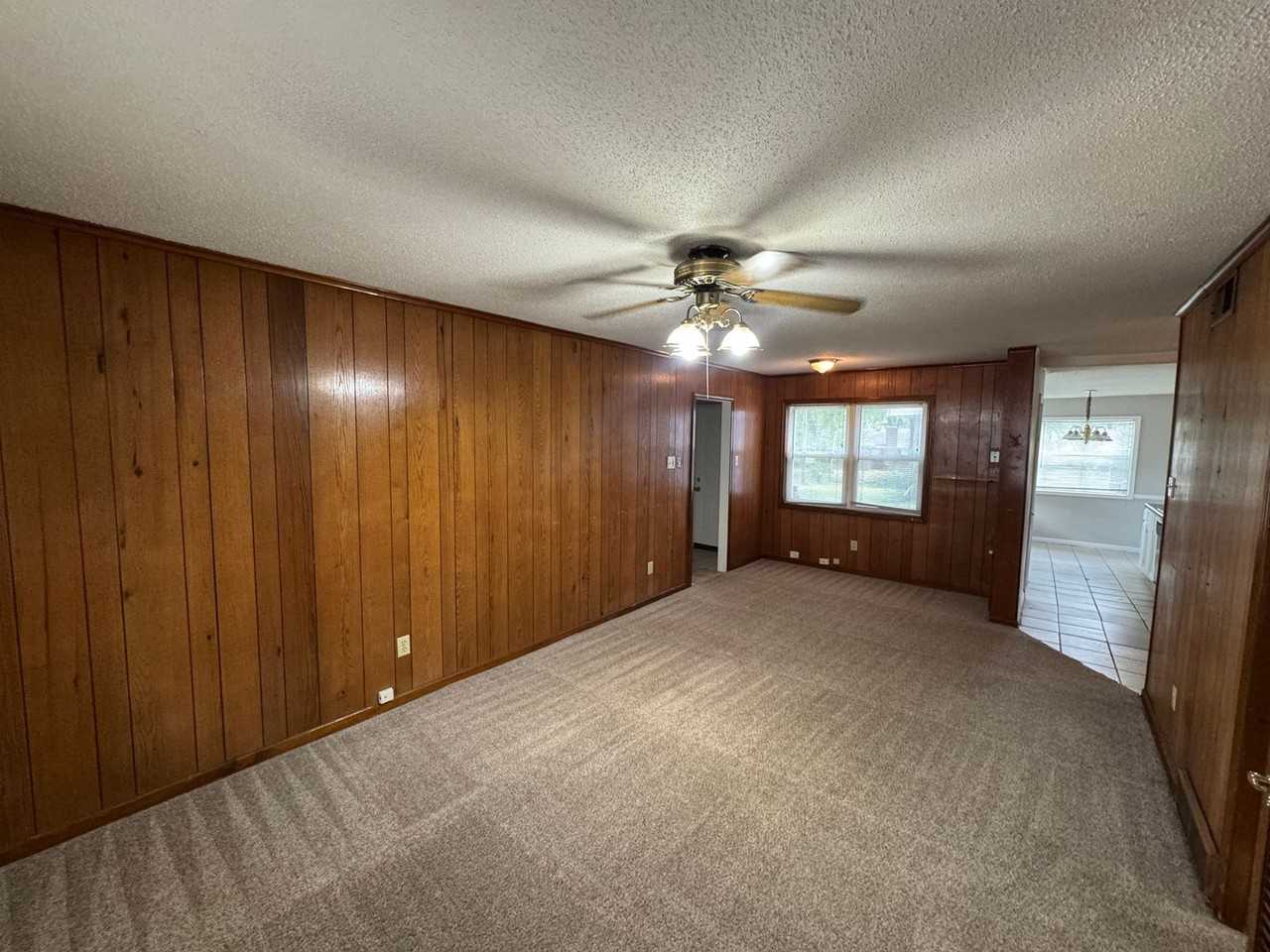 1491 E Holmes Rd - Photo 2 of 23