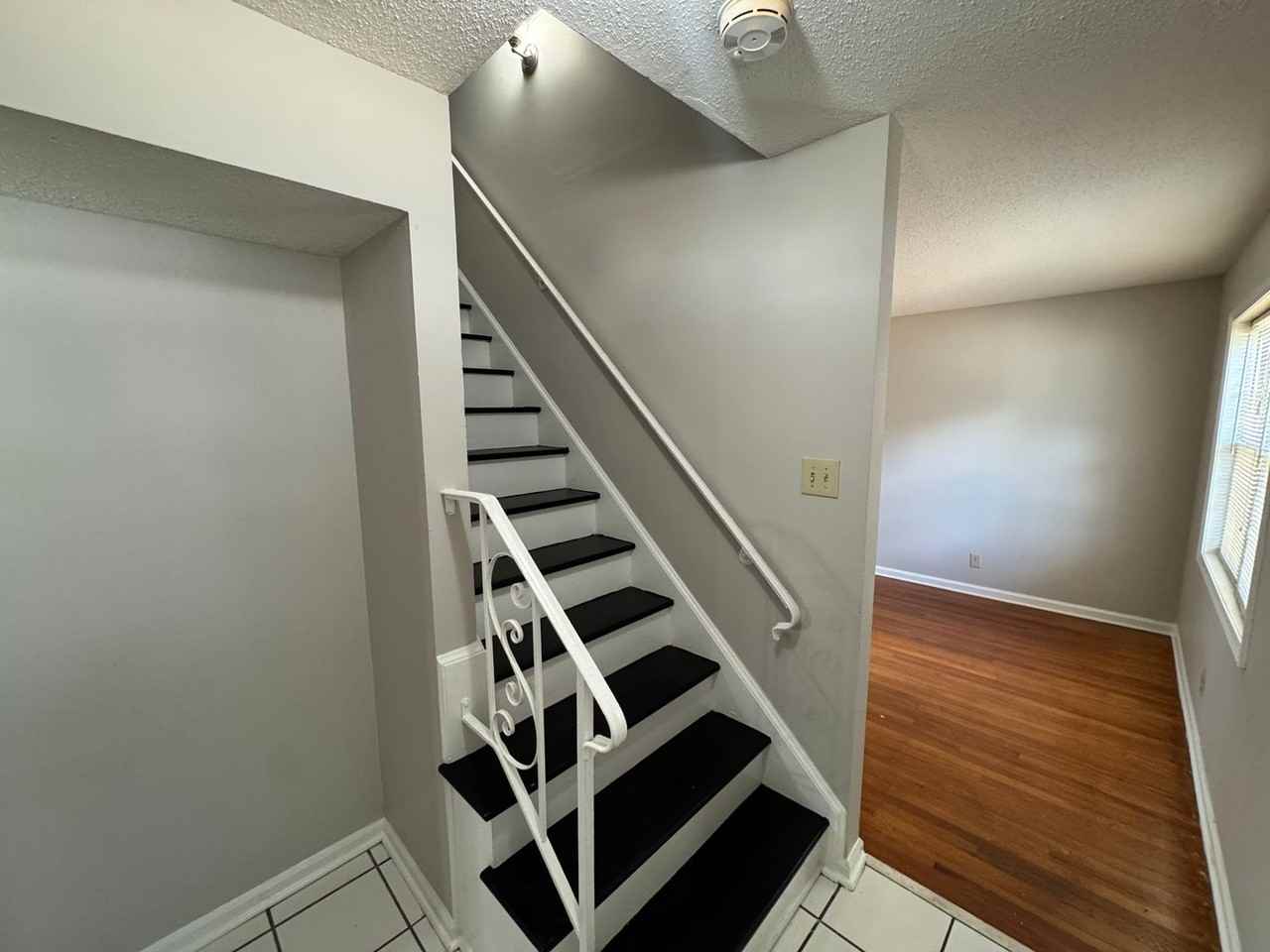 1491 E Holmes Rd - Photo 4 of 23