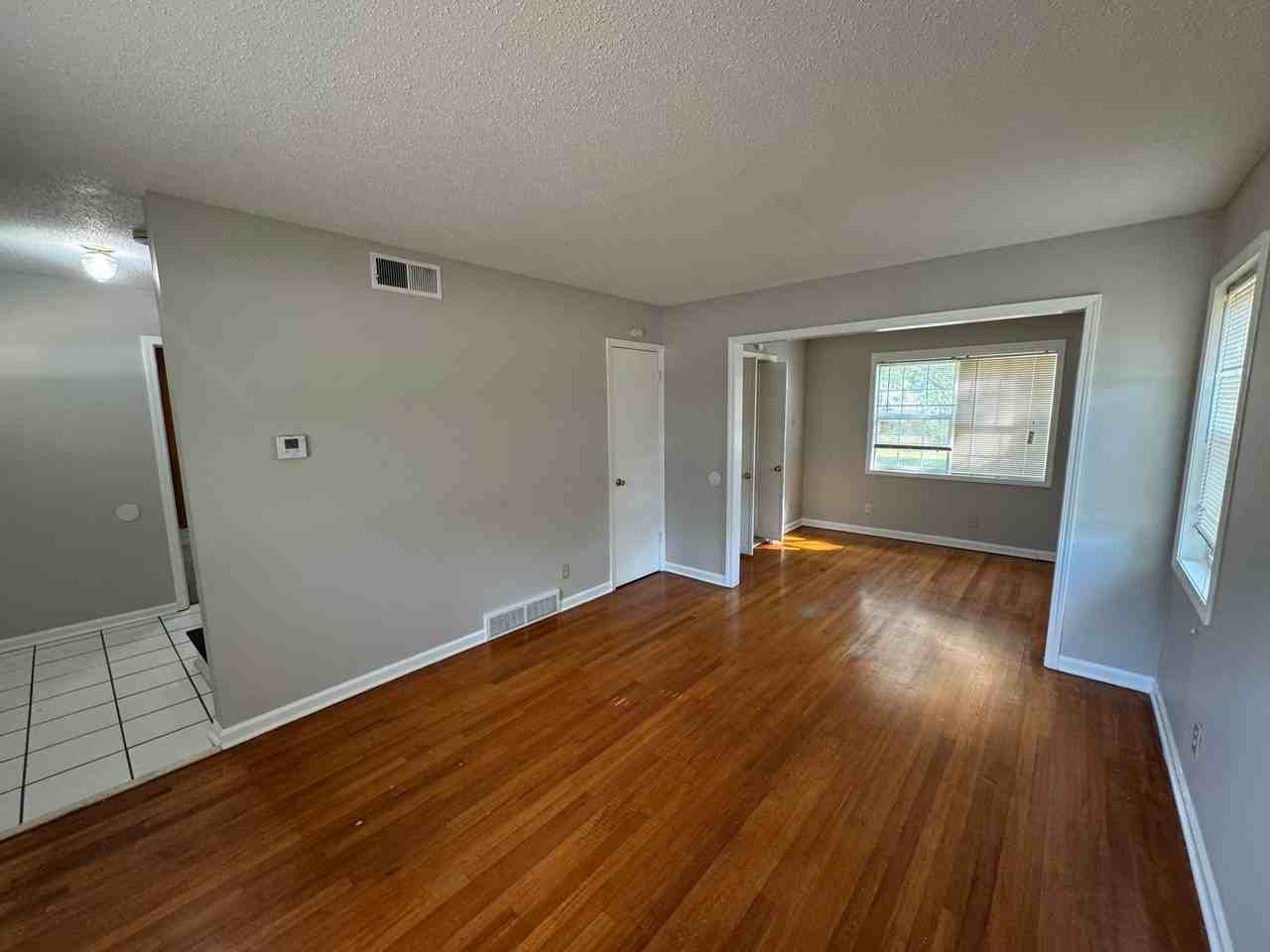 1491 E Holmes Rd - Photo 5 of 23