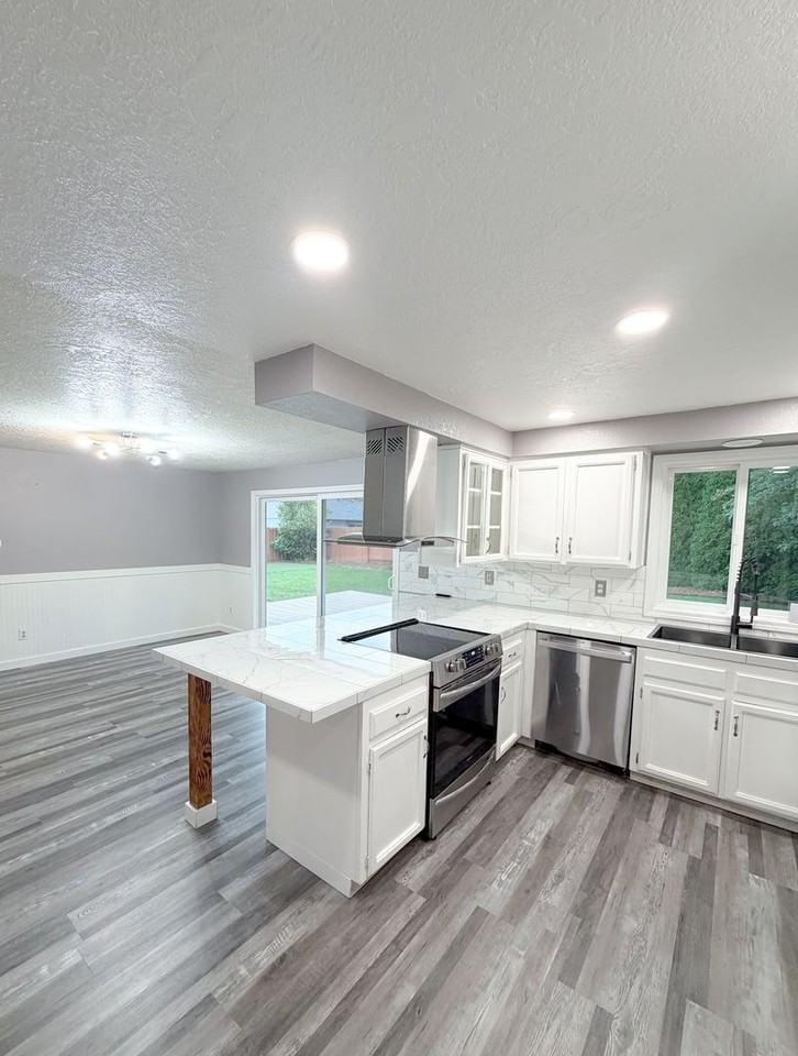 2276 15th Ave Nw - Photo 5 of 16
