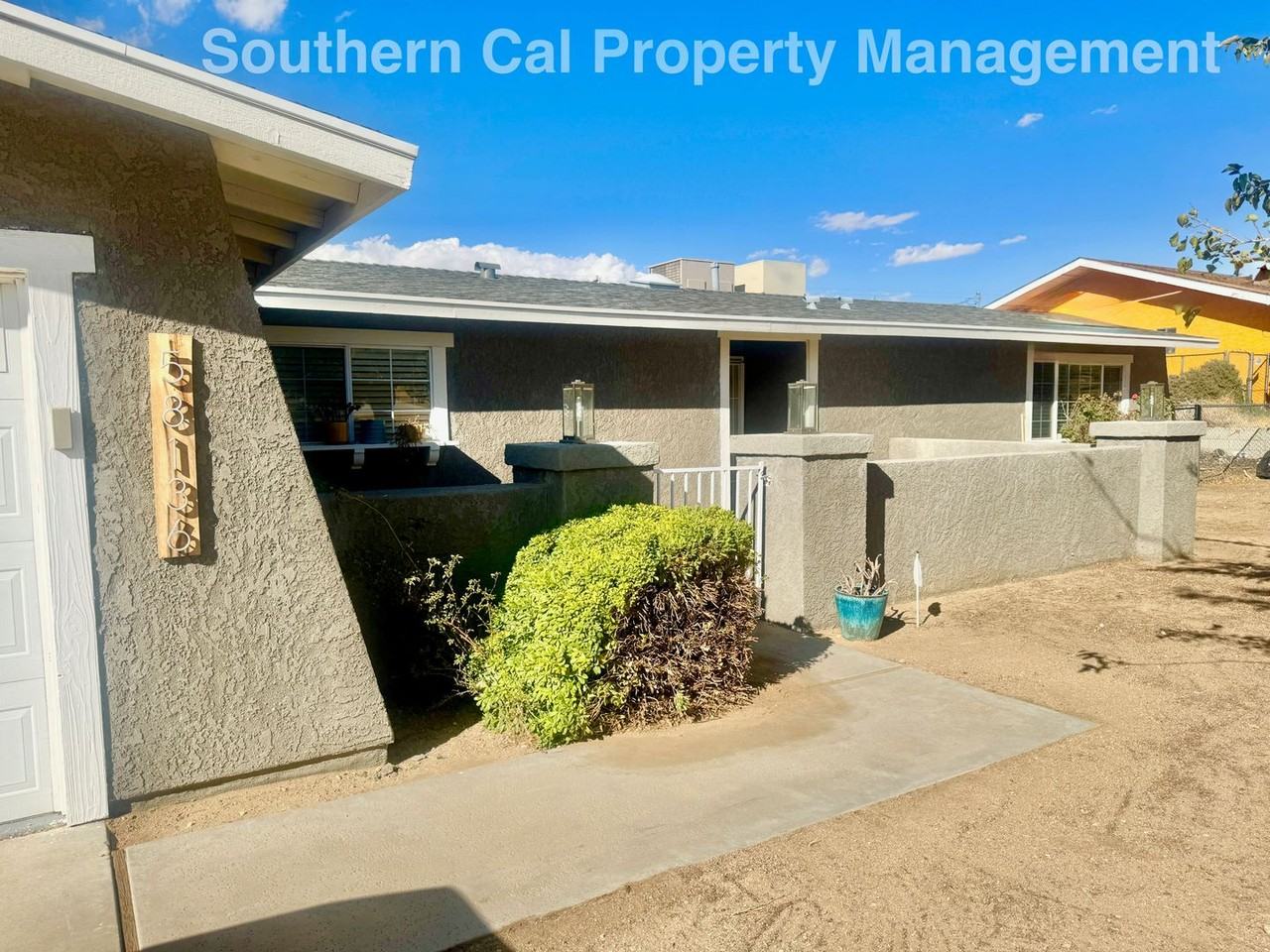 58136 Desert Gold Dr - Photo 4 of 48