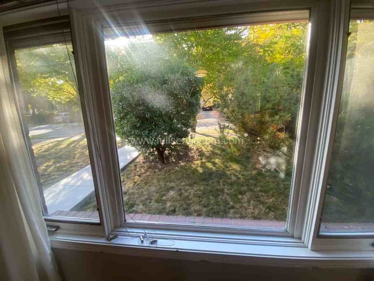 6522 38th Ave Ne - Photo 7 of 50