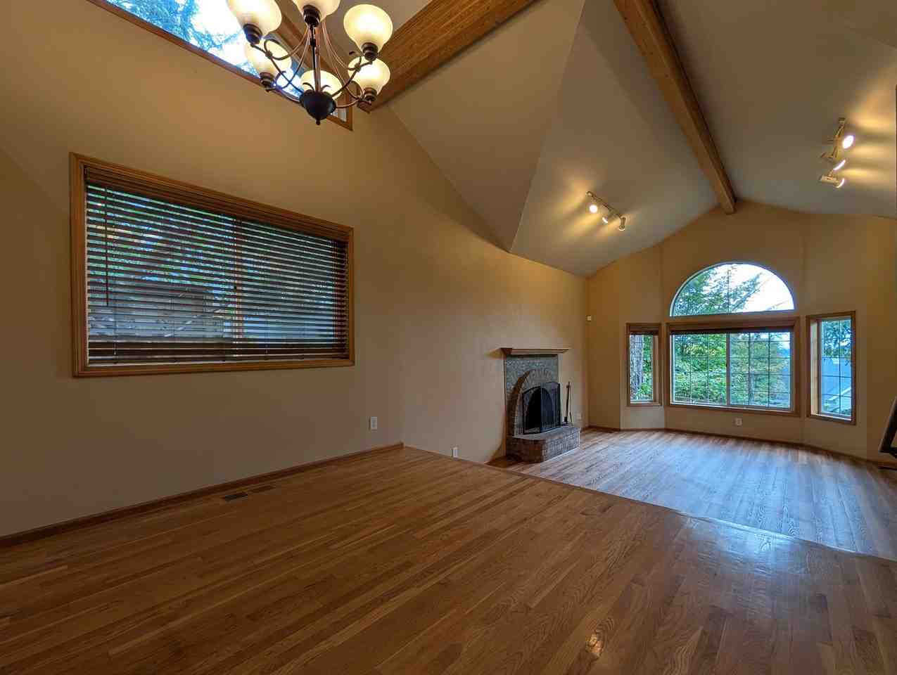 2660 Bowmont Dr - Photo 4 of 40