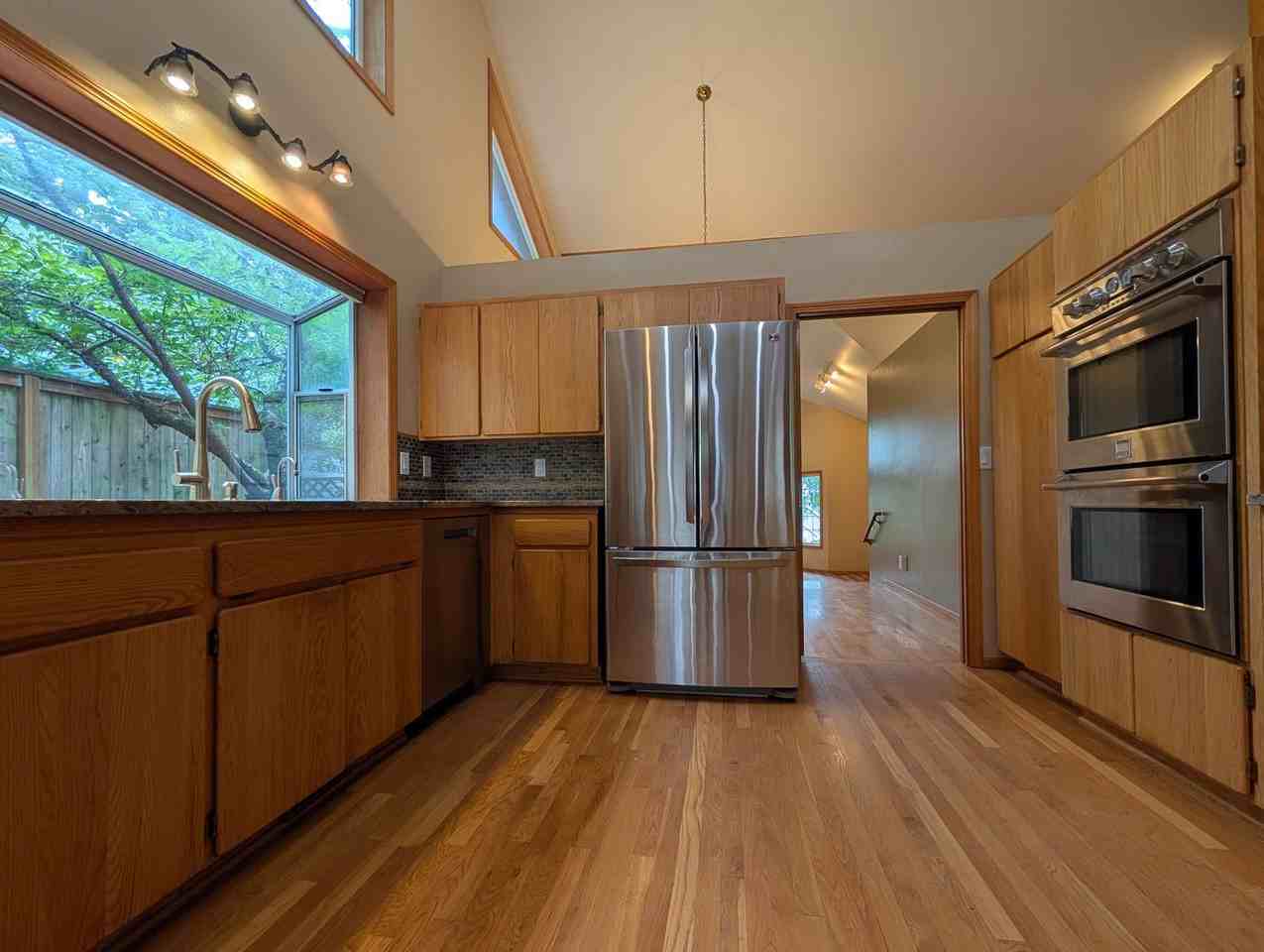2660 Bowmont Dr - Photo 6 of 40