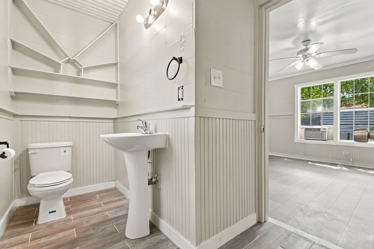 208 Hunstock Ave - Photo 7 of 10