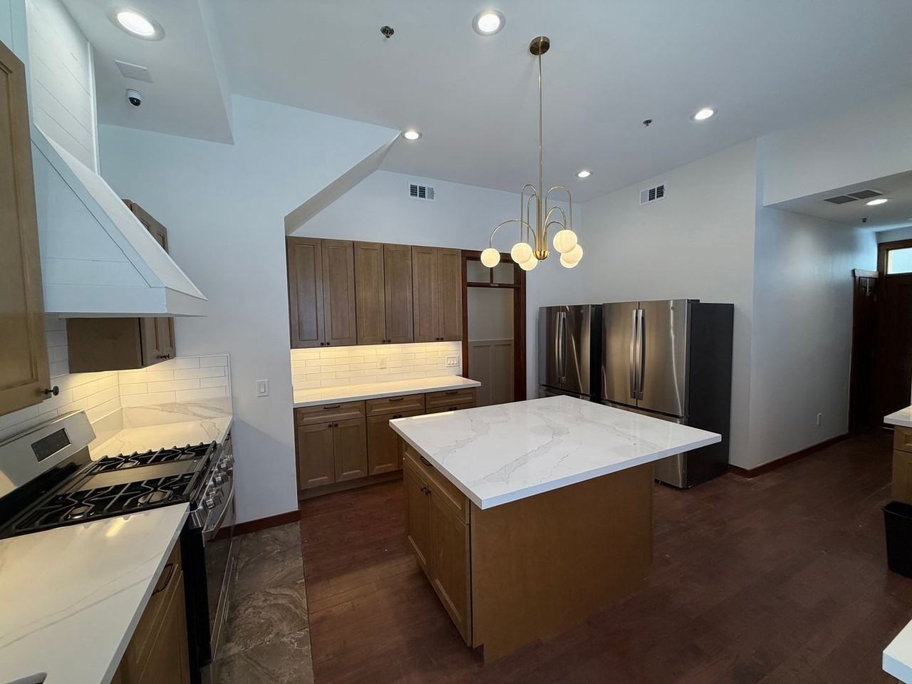 230 Cedar St - Photo 6 of 7
