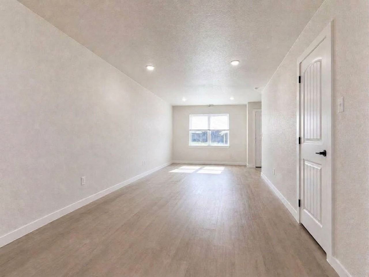 1118 S 51st St #B - Photo 5 of 10