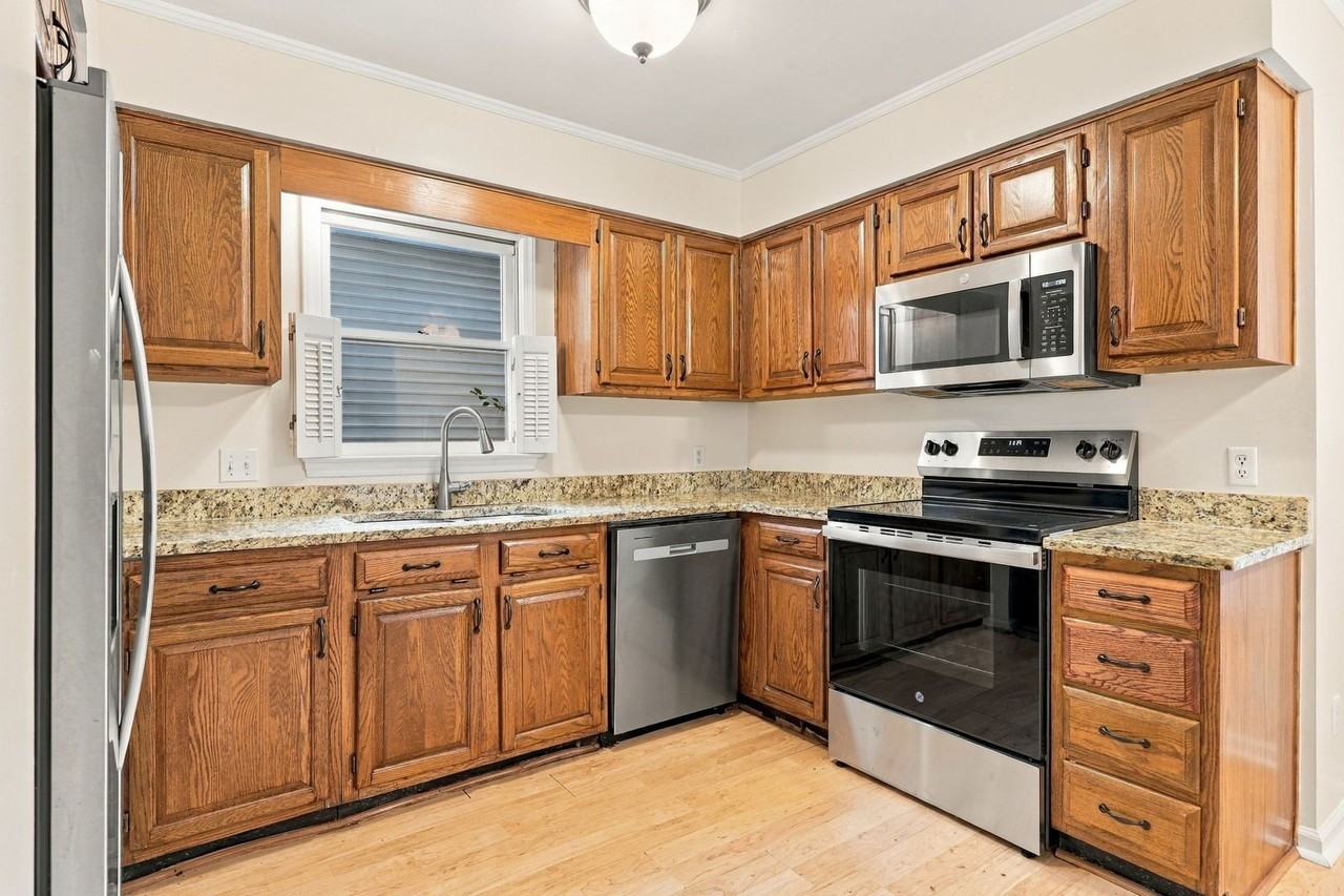 4952 Harbour Towne Dr - Photo 6 of 34
