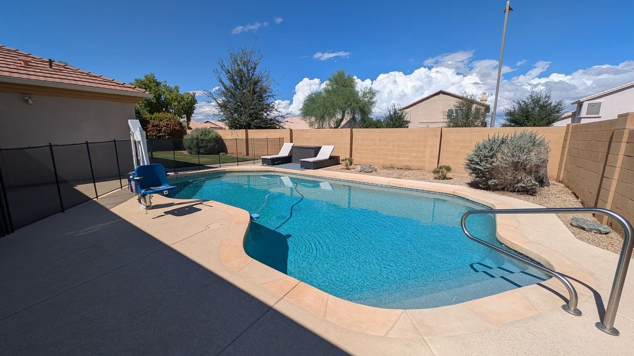 13354 W Palm Ln - Photo 2 of 32
