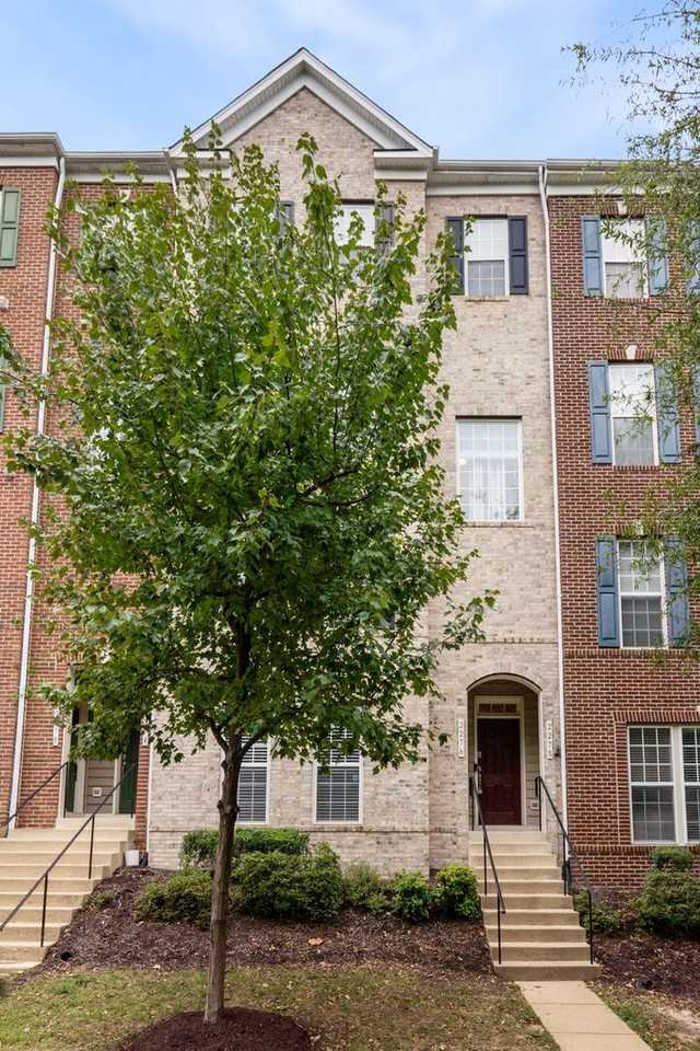 2278 Margraf Cir - Photo 2 of 38