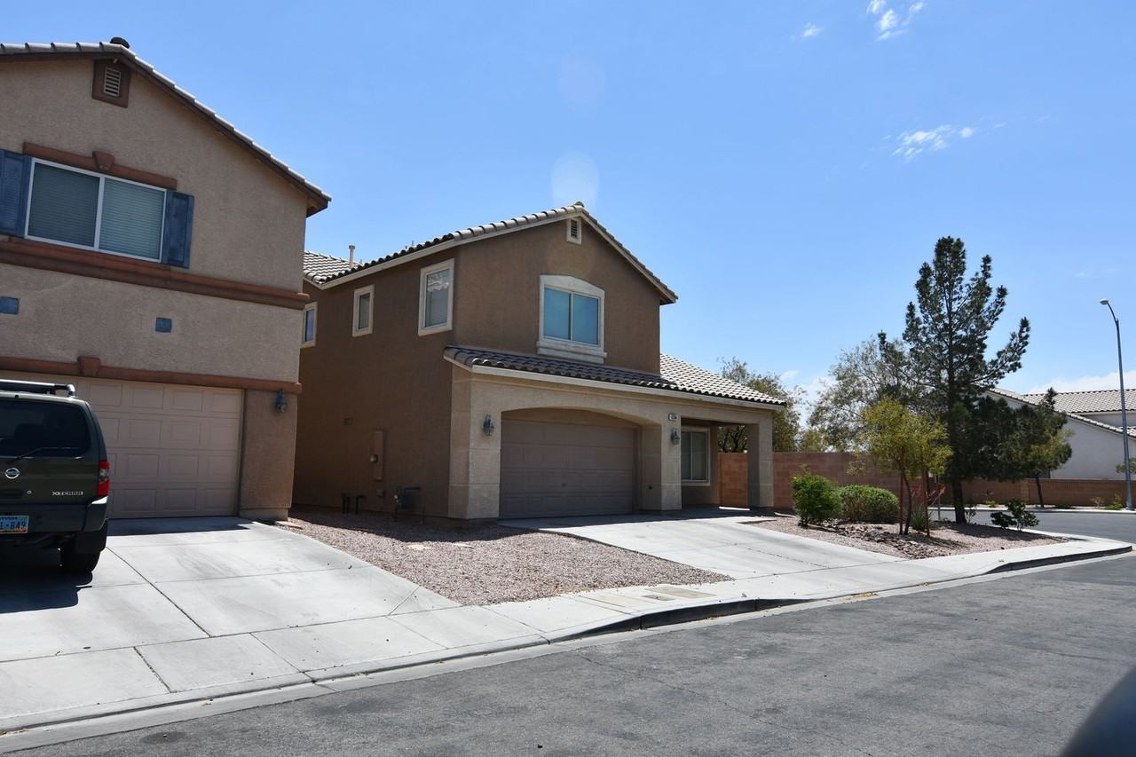 6304 Sereno Springs St - Photo 2 of 28