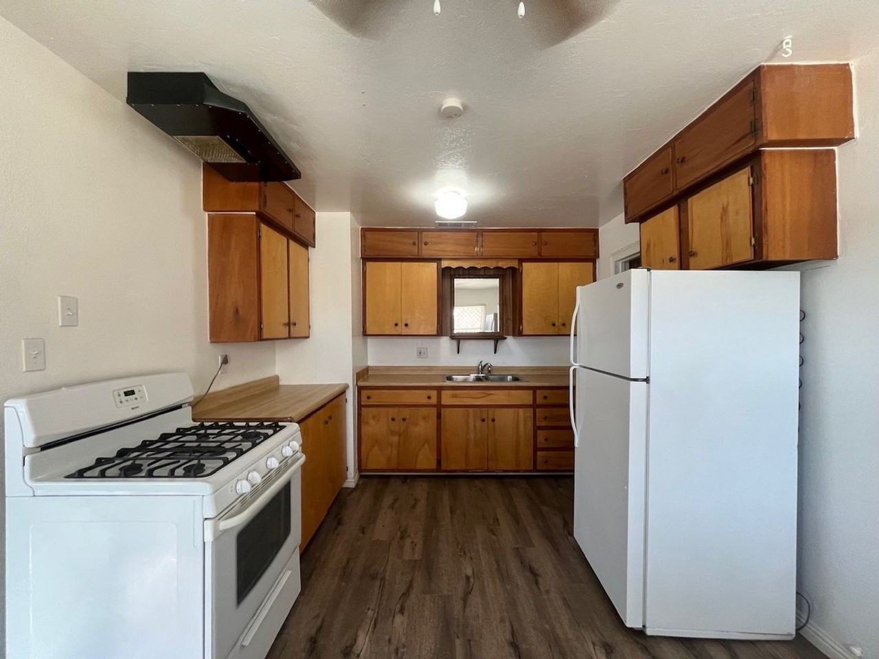 15633 O St - Photo 2 of 15