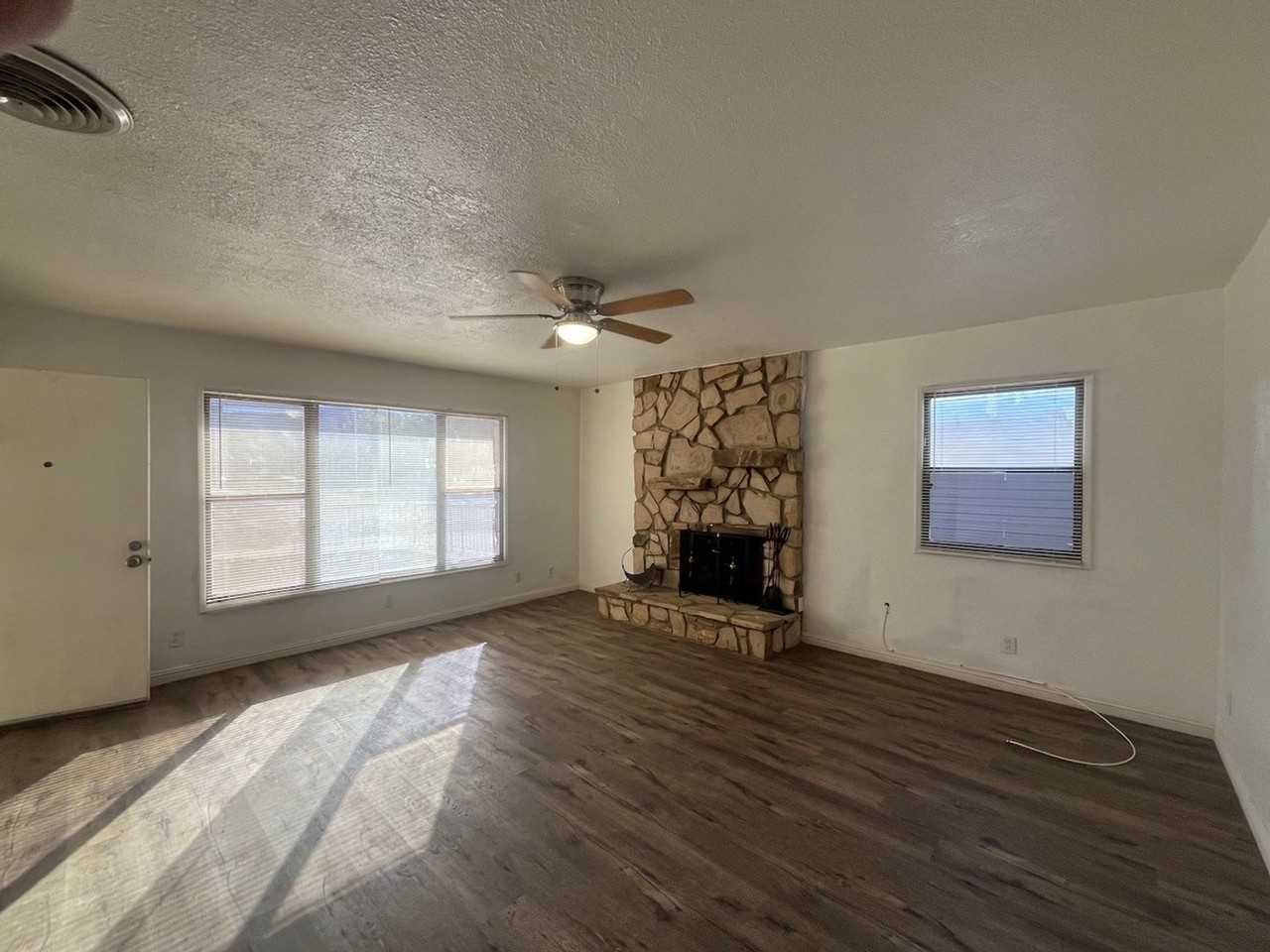 15633 O St - Photo 6 of 15