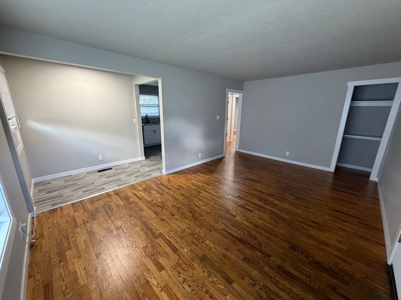 1112 Nw Furnish Ave - Photo 2 of 11