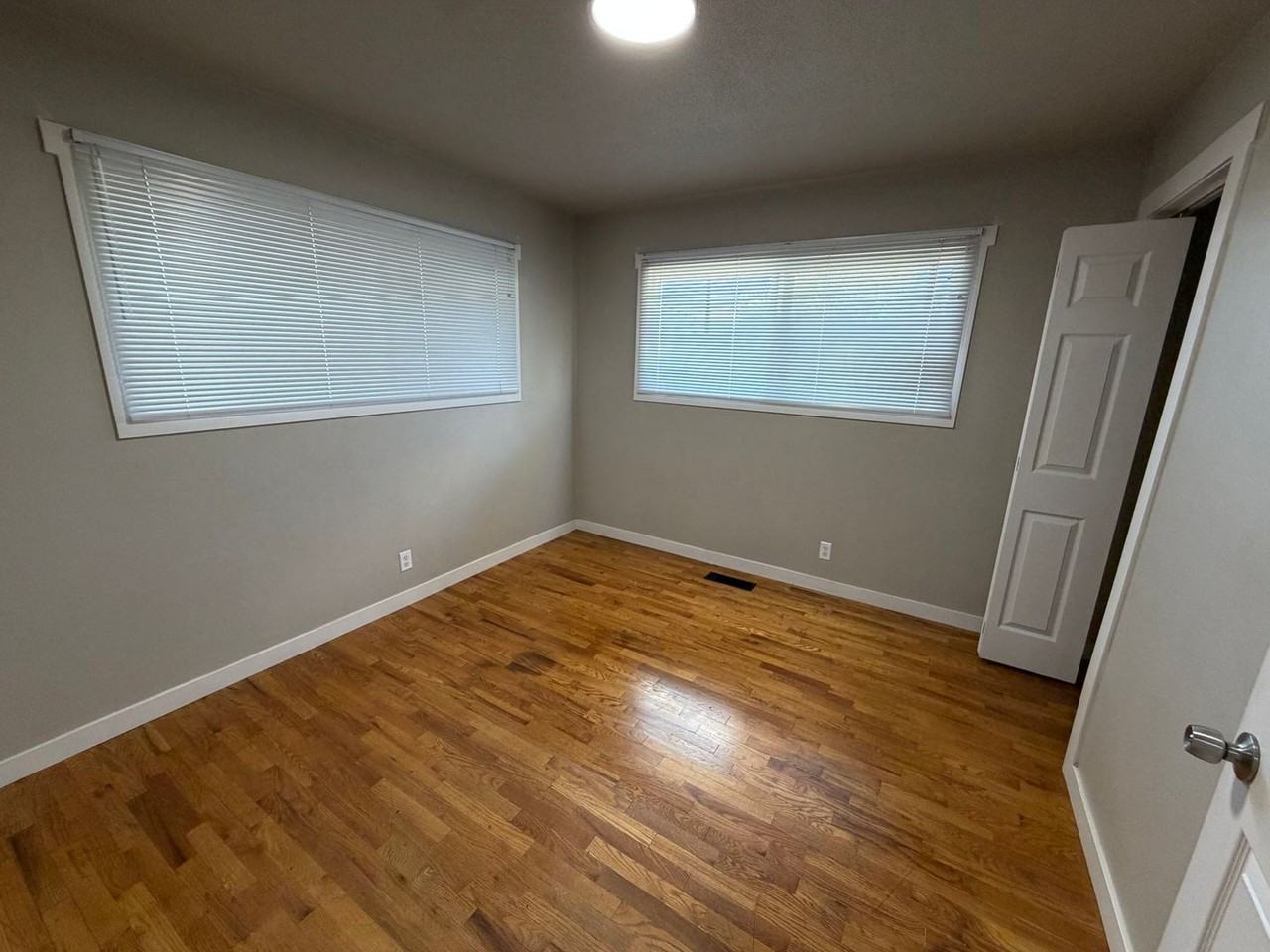1112 Nw Furnish Ave - Photo 7 of 11
