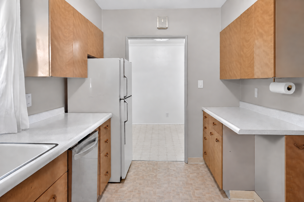 1310 Lander St - Photo 7 of 40