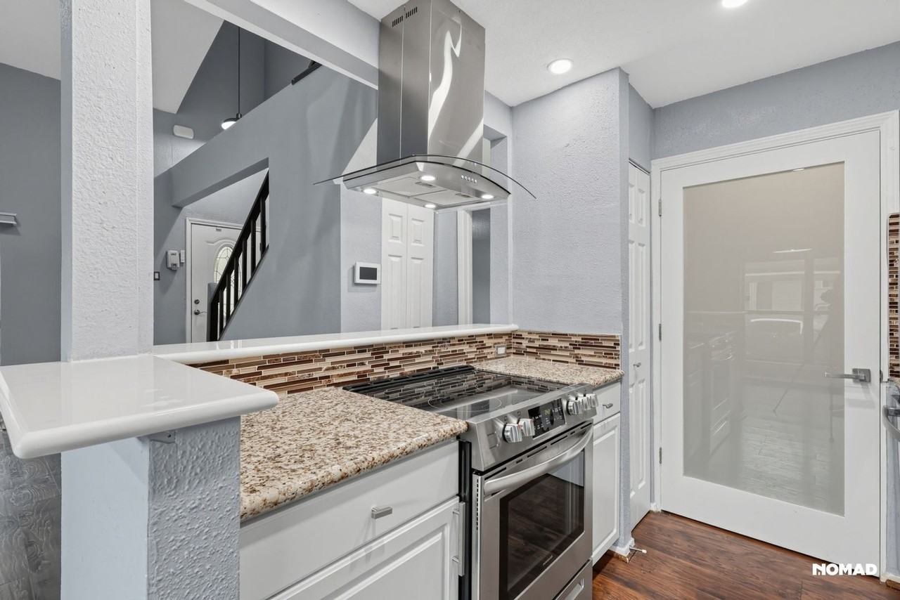 3566 Ocee St - Photo 2 of 42