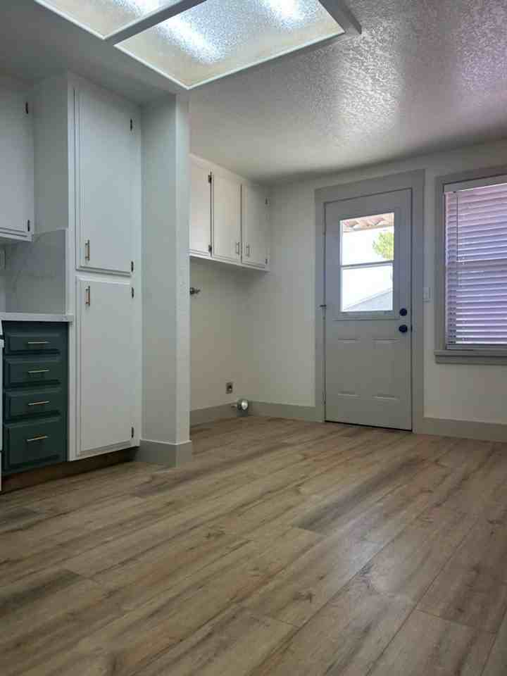 112 Valley St - Photo 6 of 14