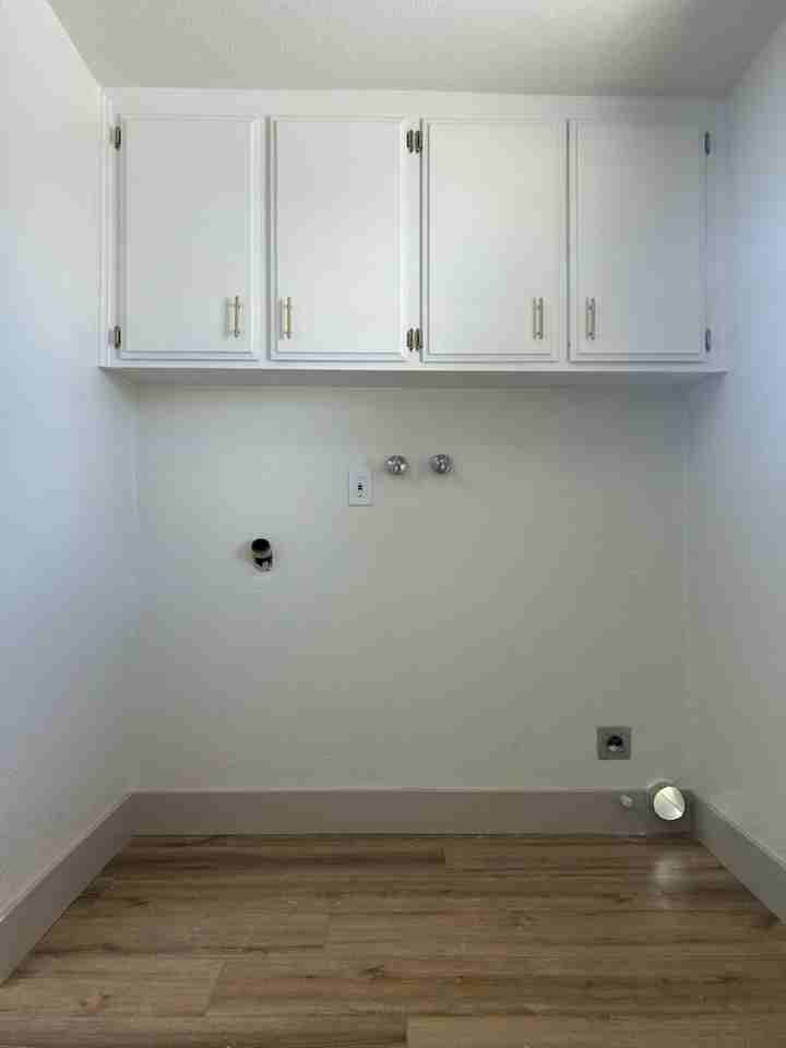 112 Valley St - Photo 7 of 14