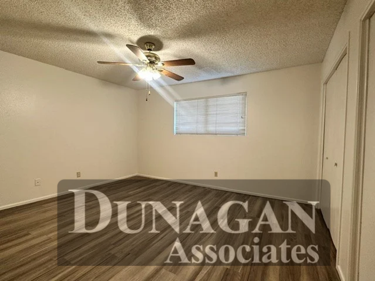 1303 N Canal St #4 - Photo 3 of 5