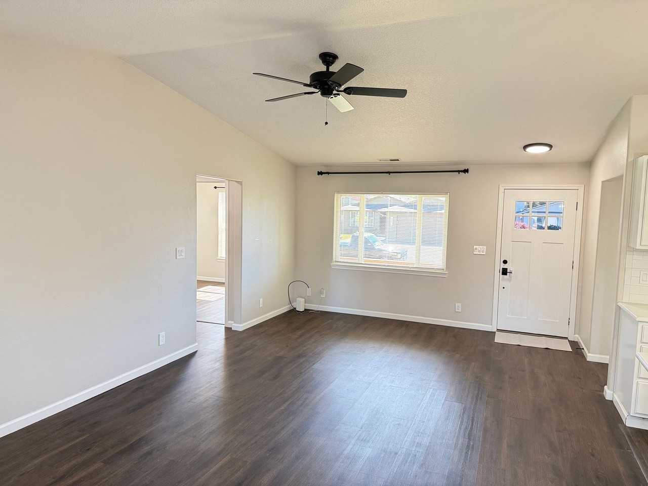 5428 E St - Photo 6 of 50