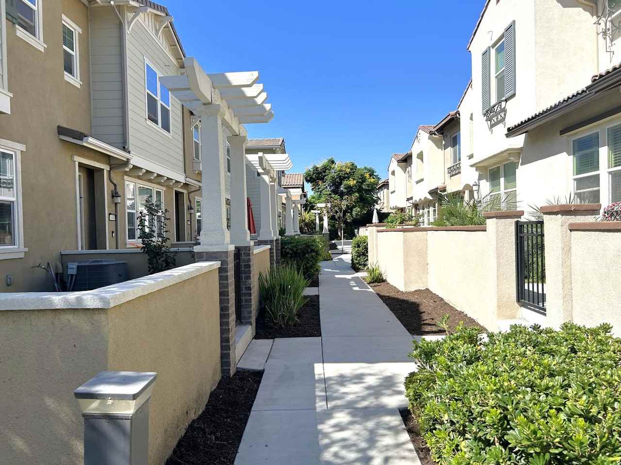 16038 Voyager Ave