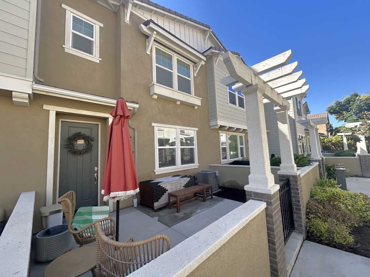 16038 Voyager Ave - Photo 2 of 20