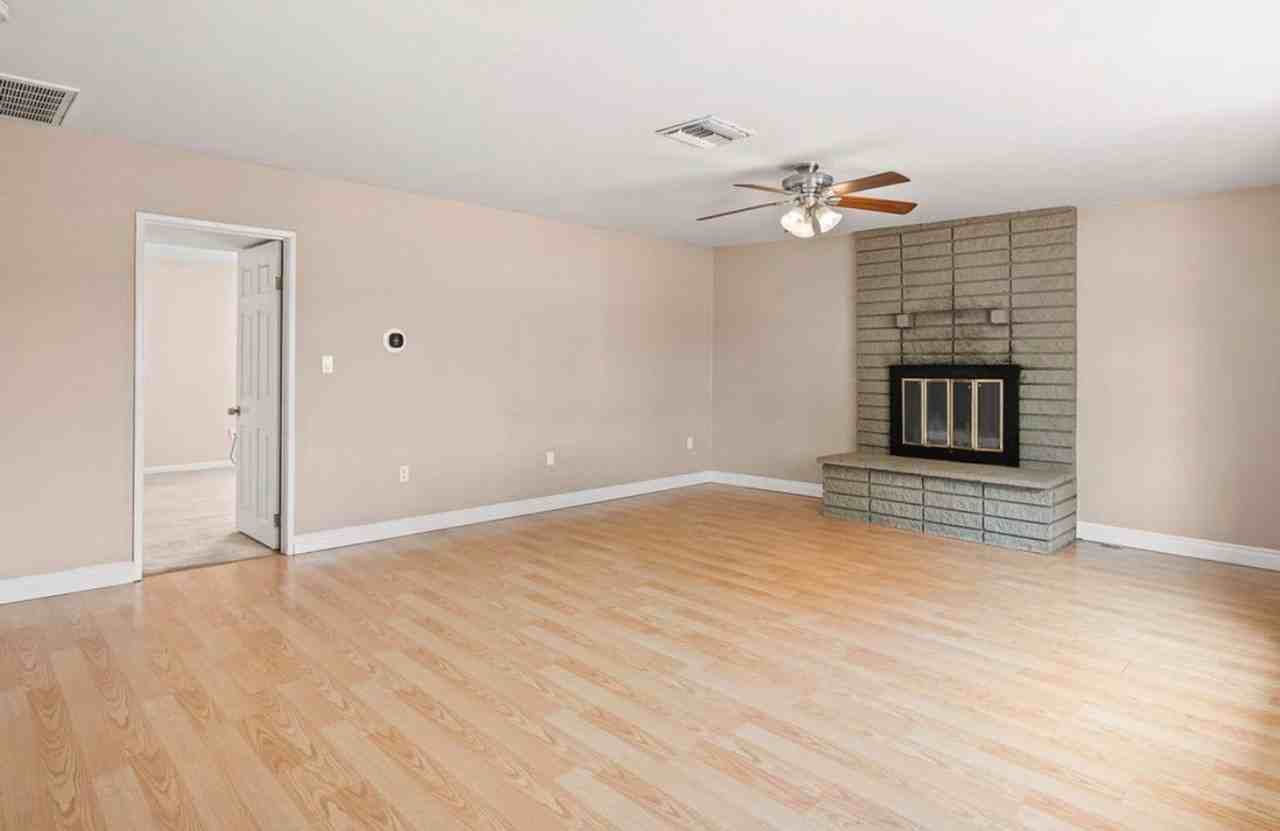 11966 Lakeside Ave - Photo 3 of 25