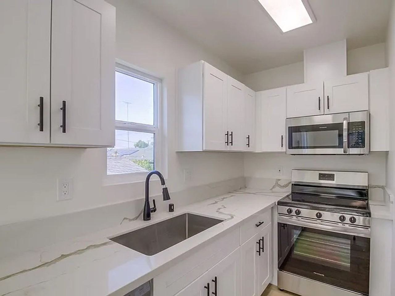 1239 Lincoln Ave #1 - Photo 3 of 10