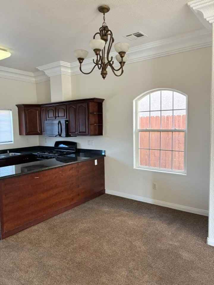 2706 Trentino Ave - Photo 4 of 18