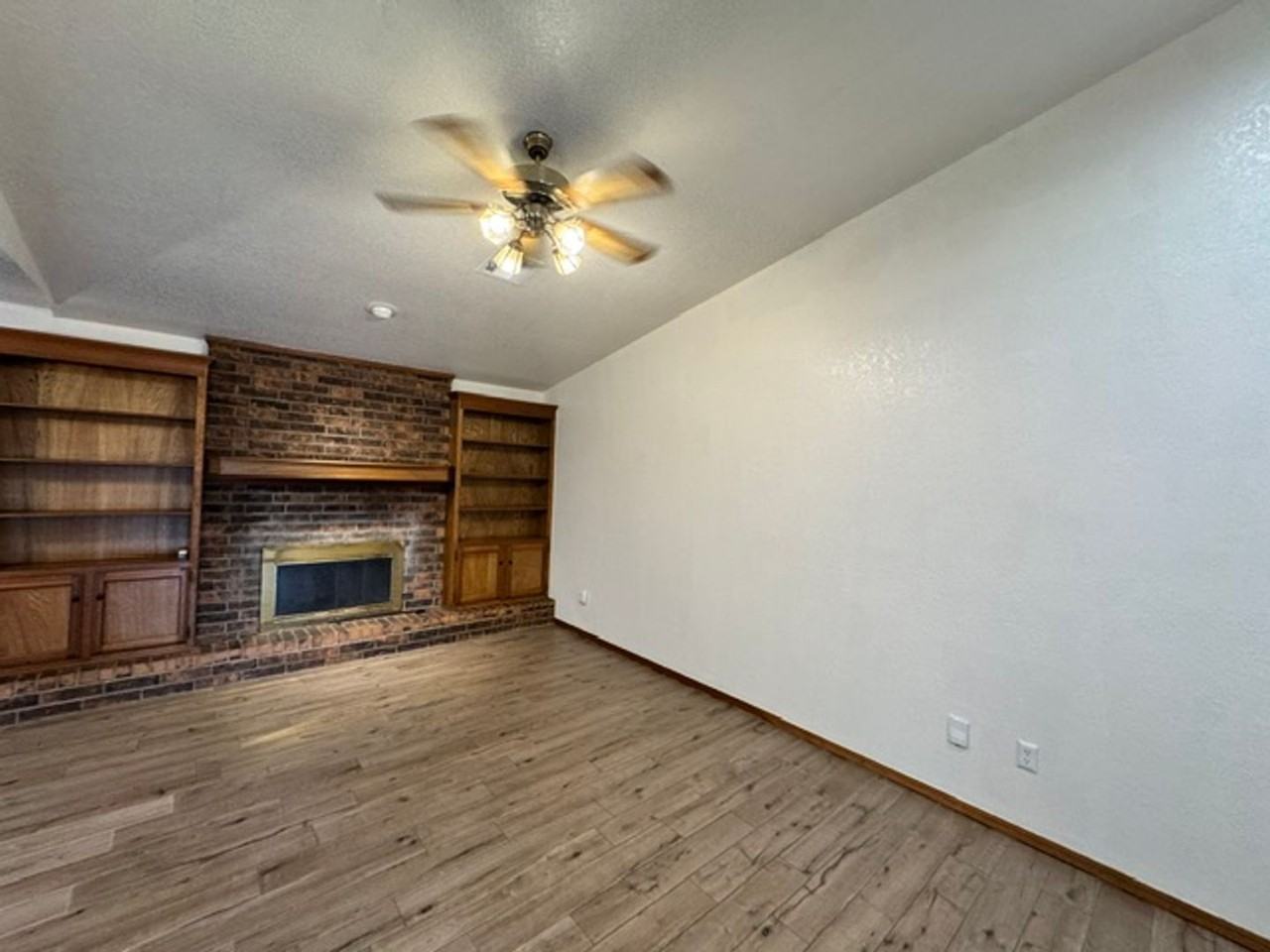 10300 S Mckinley Ct - Photo 2 of 19