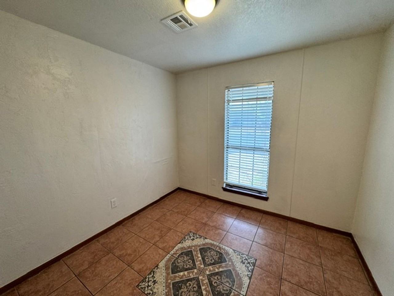 10300 S Mckinley Ct - Photo 7 of 19