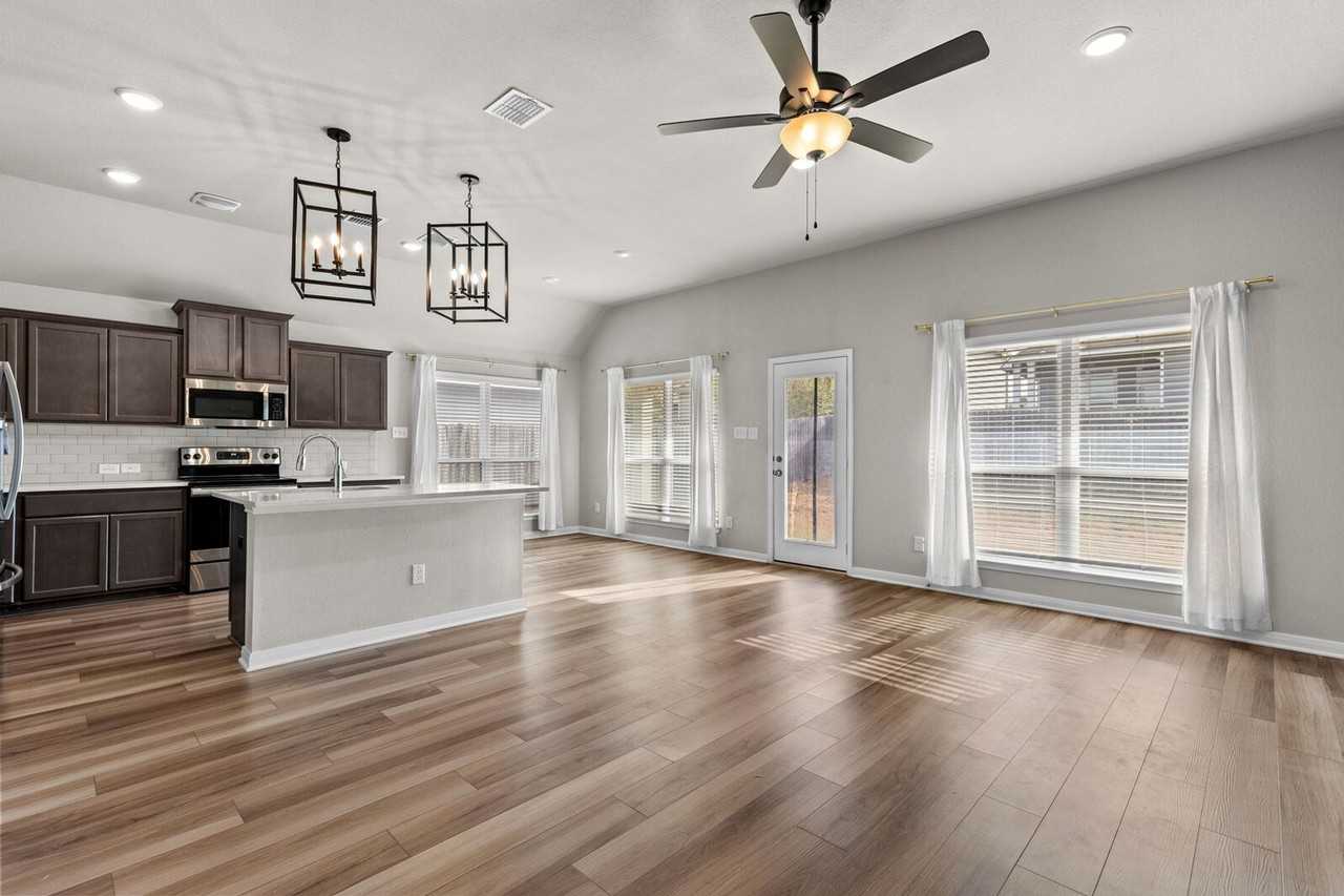 3216 Zabel Dr - Photo 6 of 16