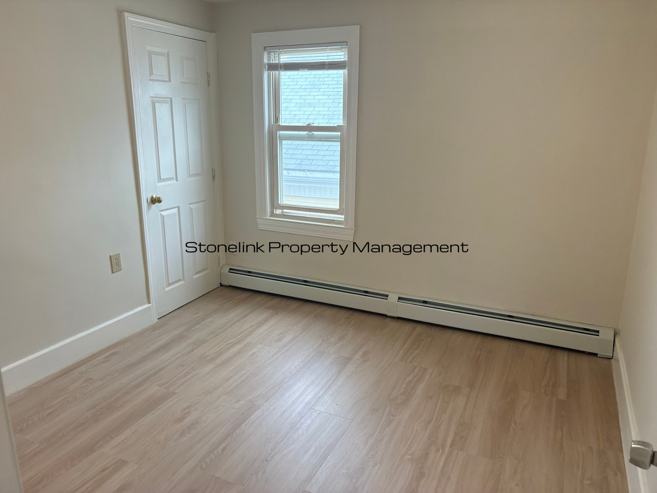 30 Baker St - Photo 6 of 9