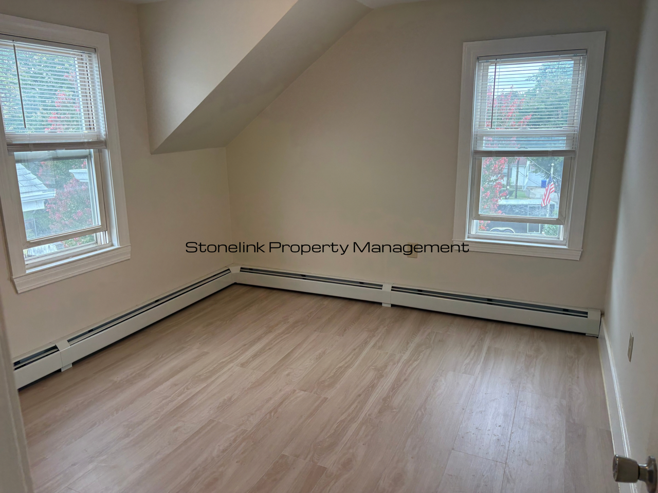 30 Baker St - Photo 7 of 9
