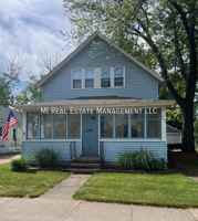 featured image of 260 1/2 E 14th St