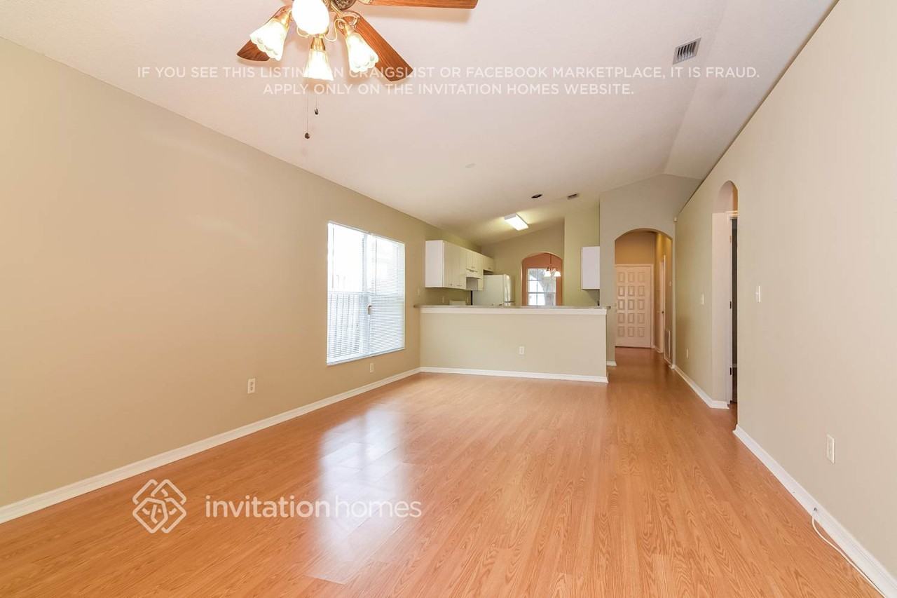 28611 Seashell Ct - Photo 5 of 21
