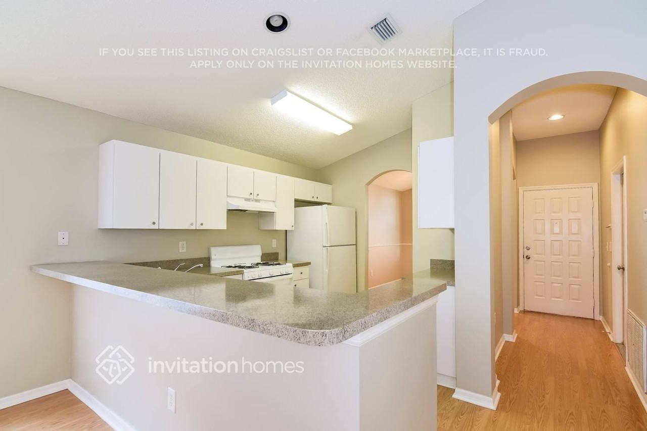 28611 Seashell Ct - Photo 6 of 21