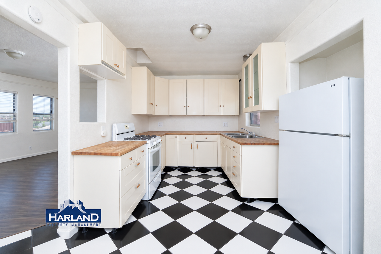3809 Ray St - Photo 3 of 11