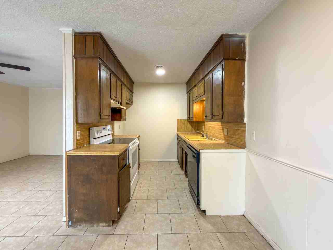 414 N 39th St - Photo 3 of 8