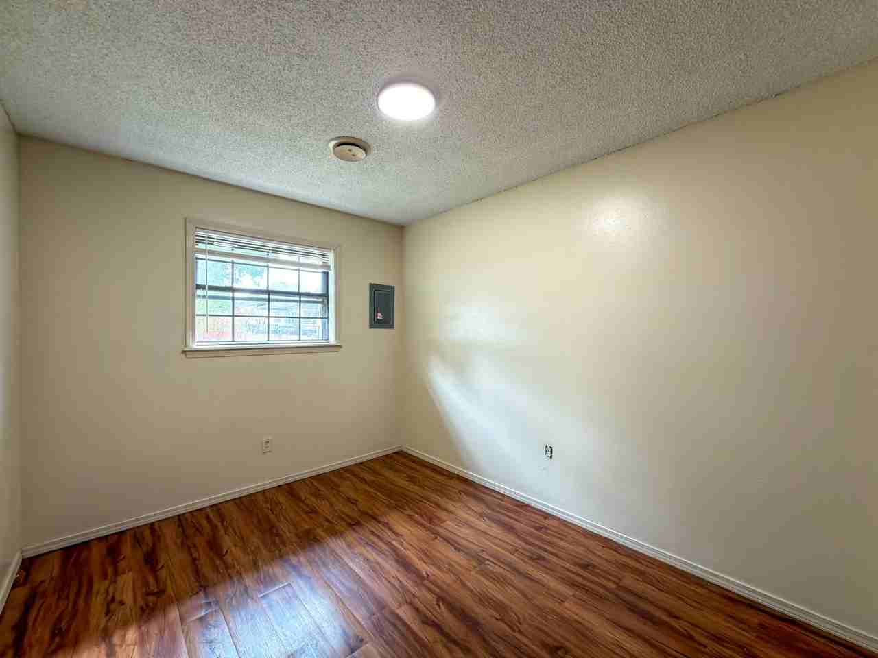 414 N 39th St - Photo 6 of 8