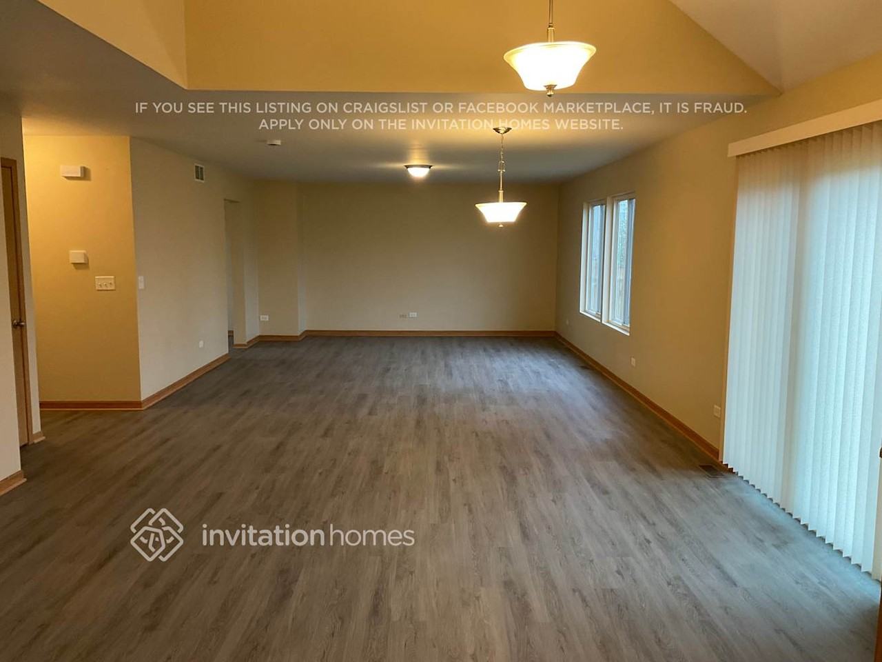16323 Zausa Dr - Photo 3 of 15
