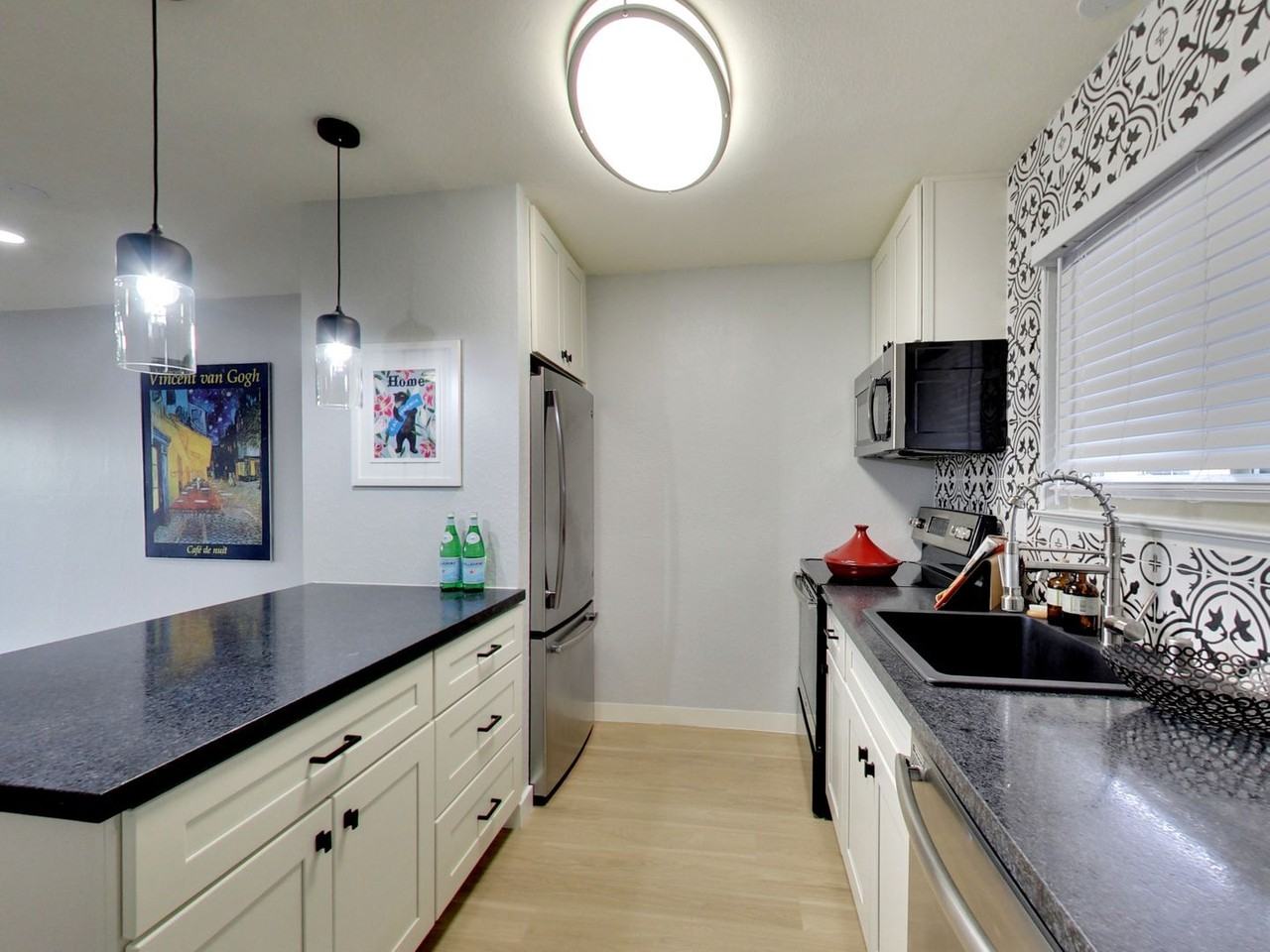 281 Macarthur Blvd #206 - Photo 2 of 17