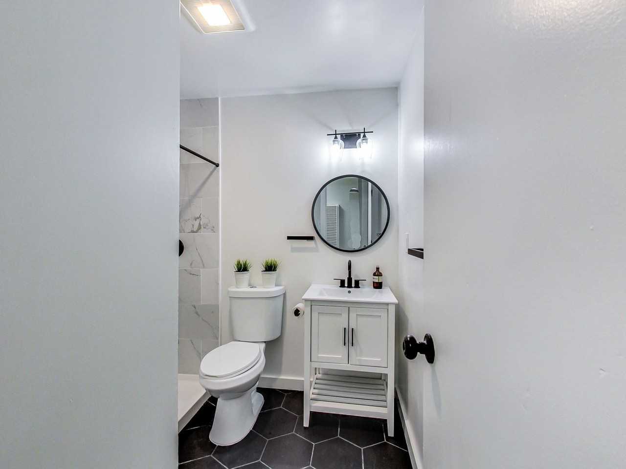 281 Macarthur Blvd #206 - Photo 7 of 17