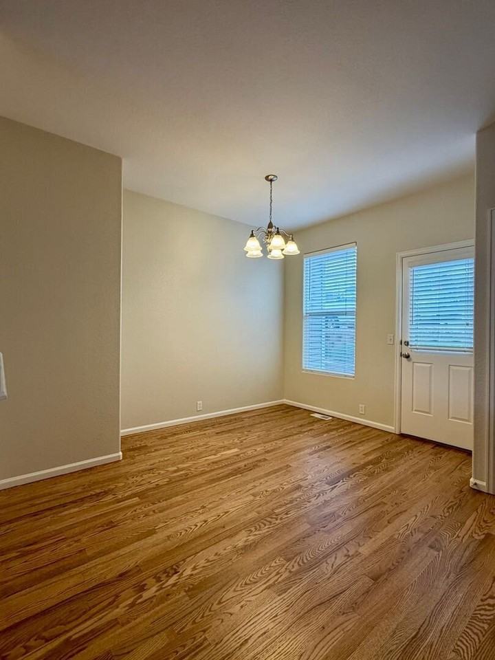 2728 Scotchbroom Pt - Photo 4 of 21